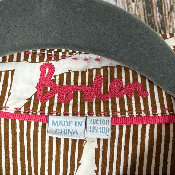 Boden, Brown and White Button Down Shirt. Size 10R. In excellent condition! - Picture 3 of 6